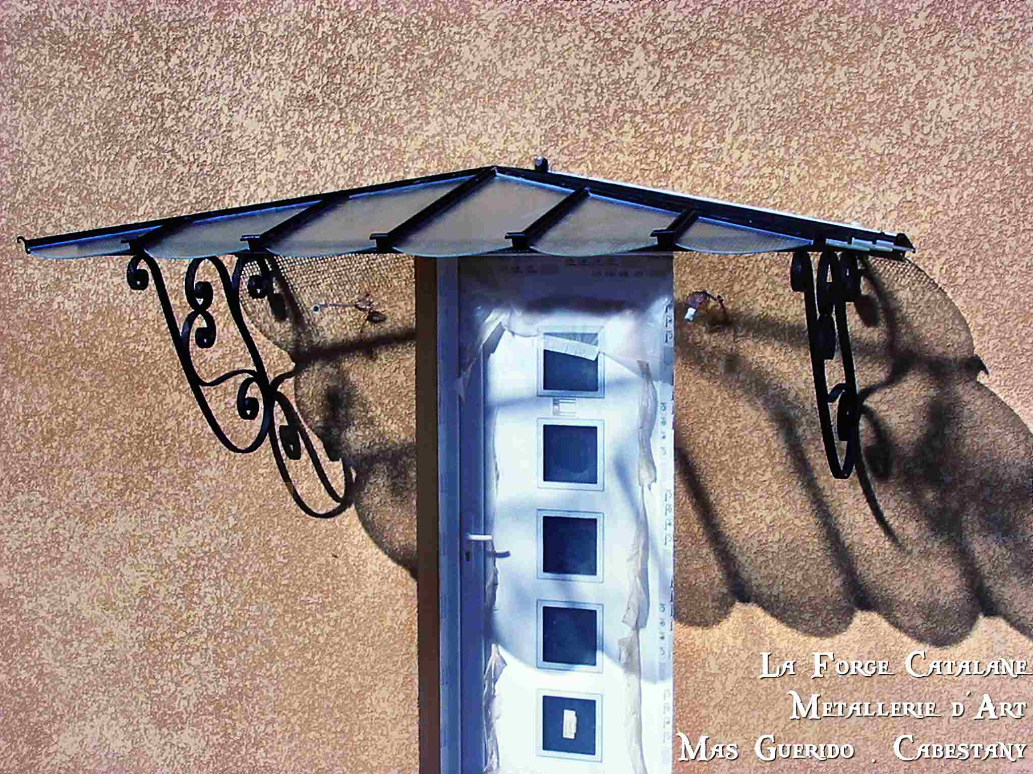 Marquise fer 3 pentes avec volutes Forge Catalane.jpg